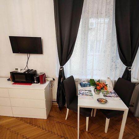 Studio Ultracentral Universitatea Bucharest Luaran gambar