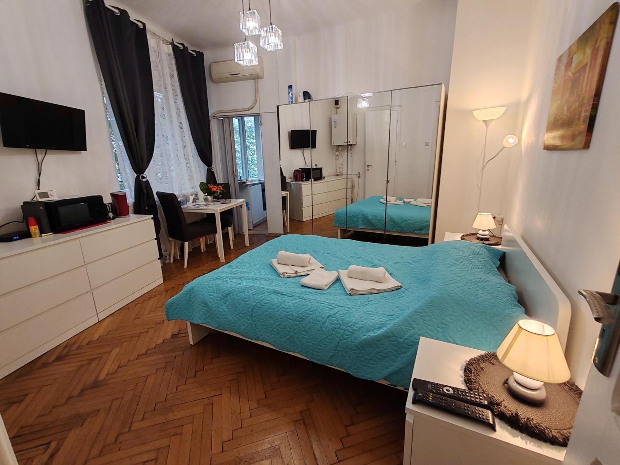 Studio Ultracentral Universitatea Bucharest Luaran gambar