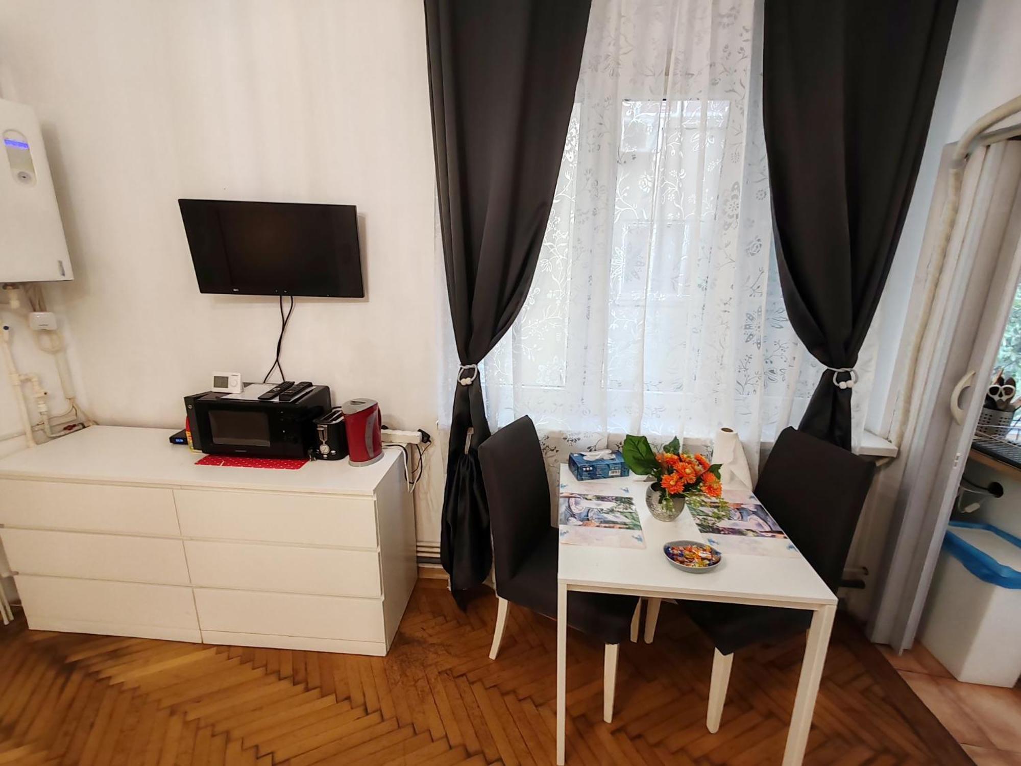 Studio Ultracentral Universitatea Bucharest Luaran gambar